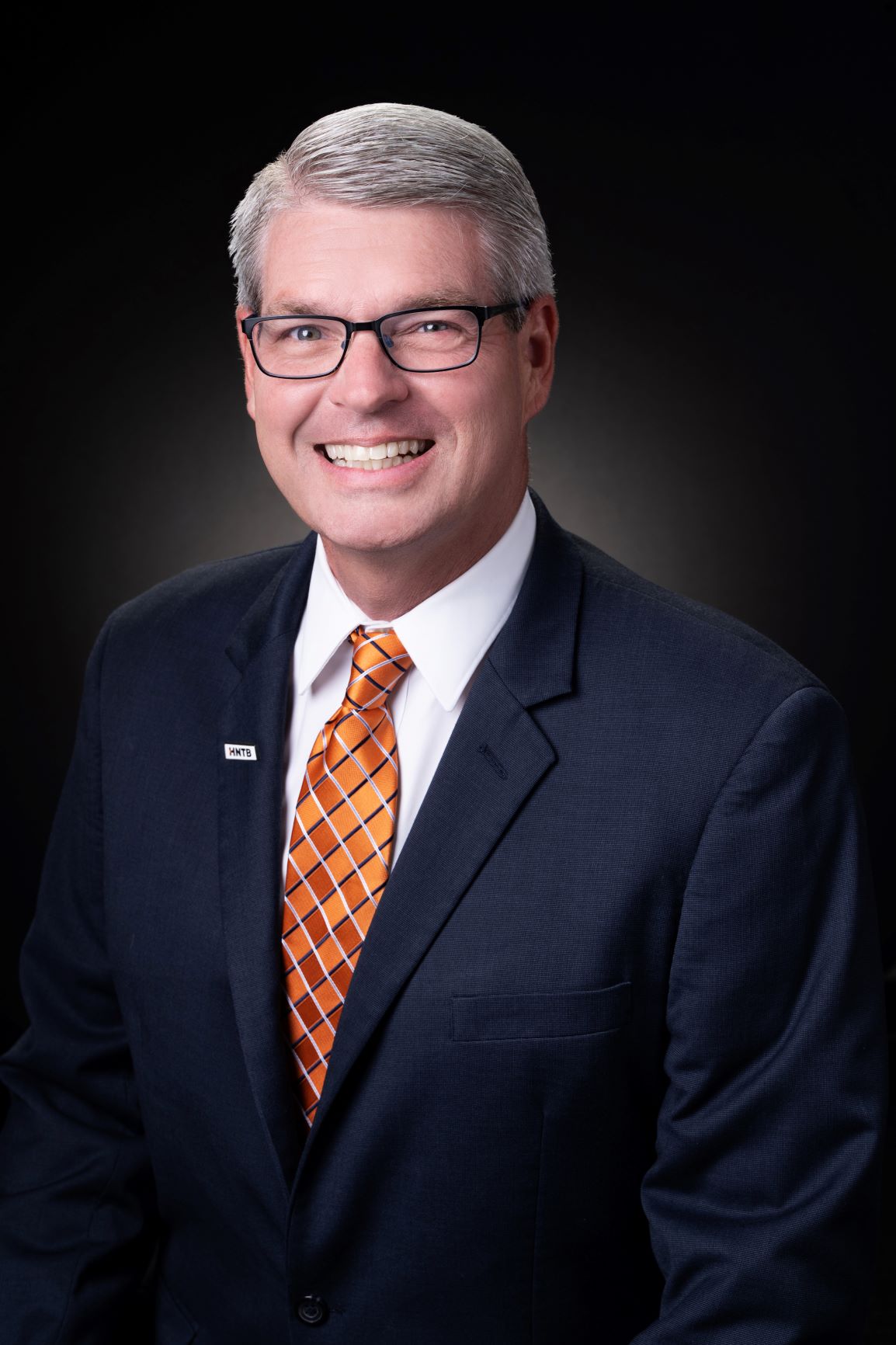 Derek  Barrs